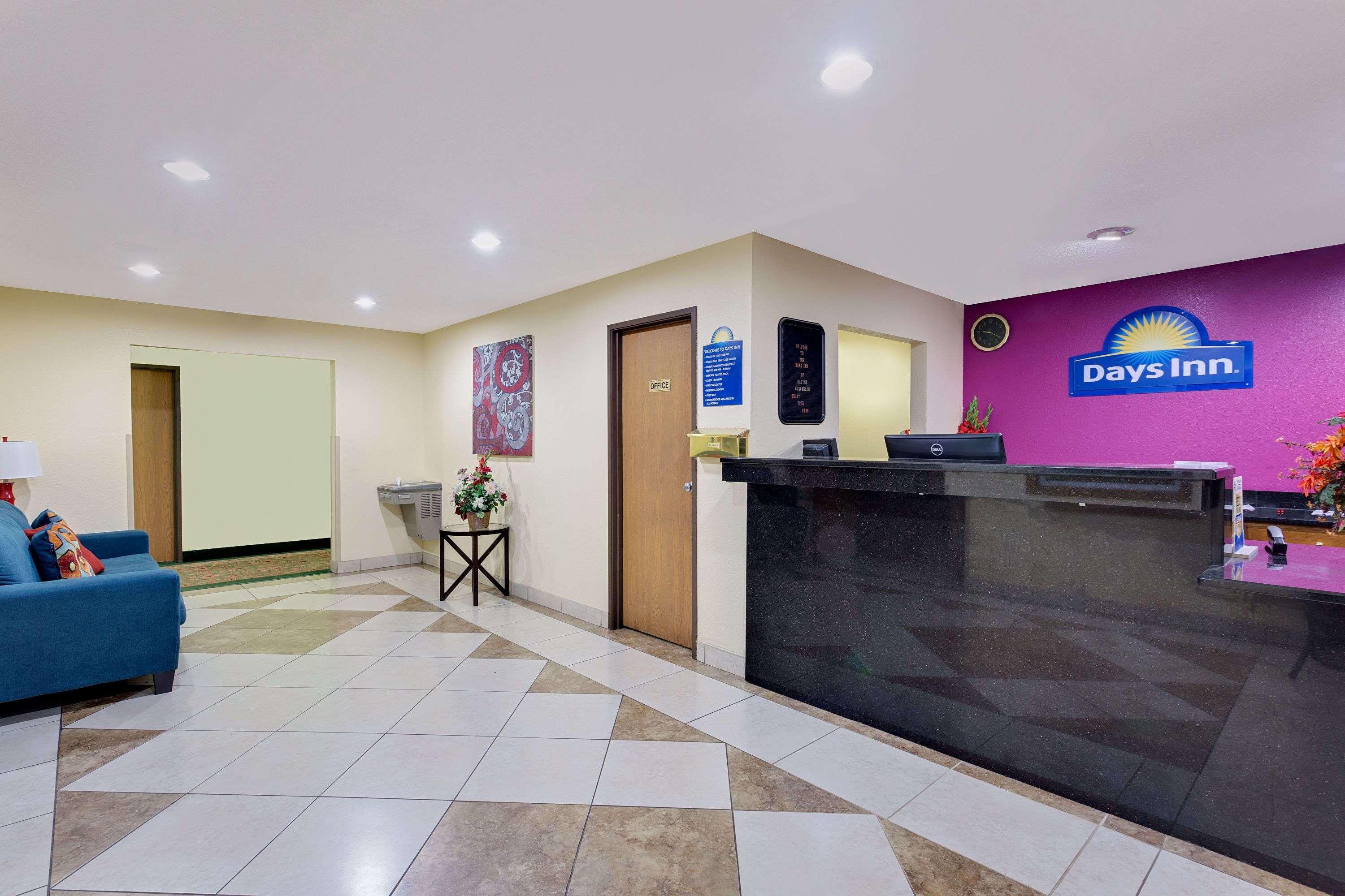 Days Inn By Wyndham Racine/Sturtevant Экстерьер фото
