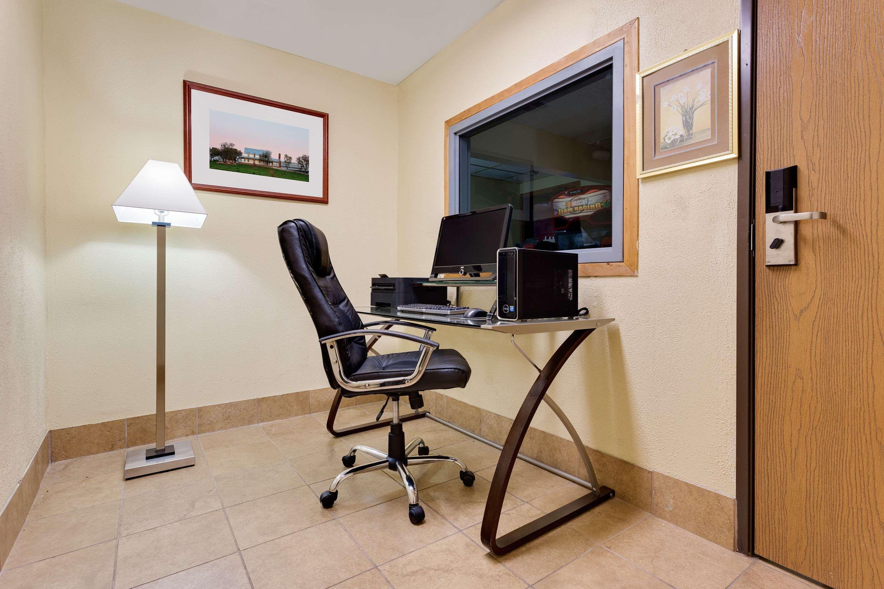 Days Inn By Wyndham Racine/Sturtevant Экстерьер фото