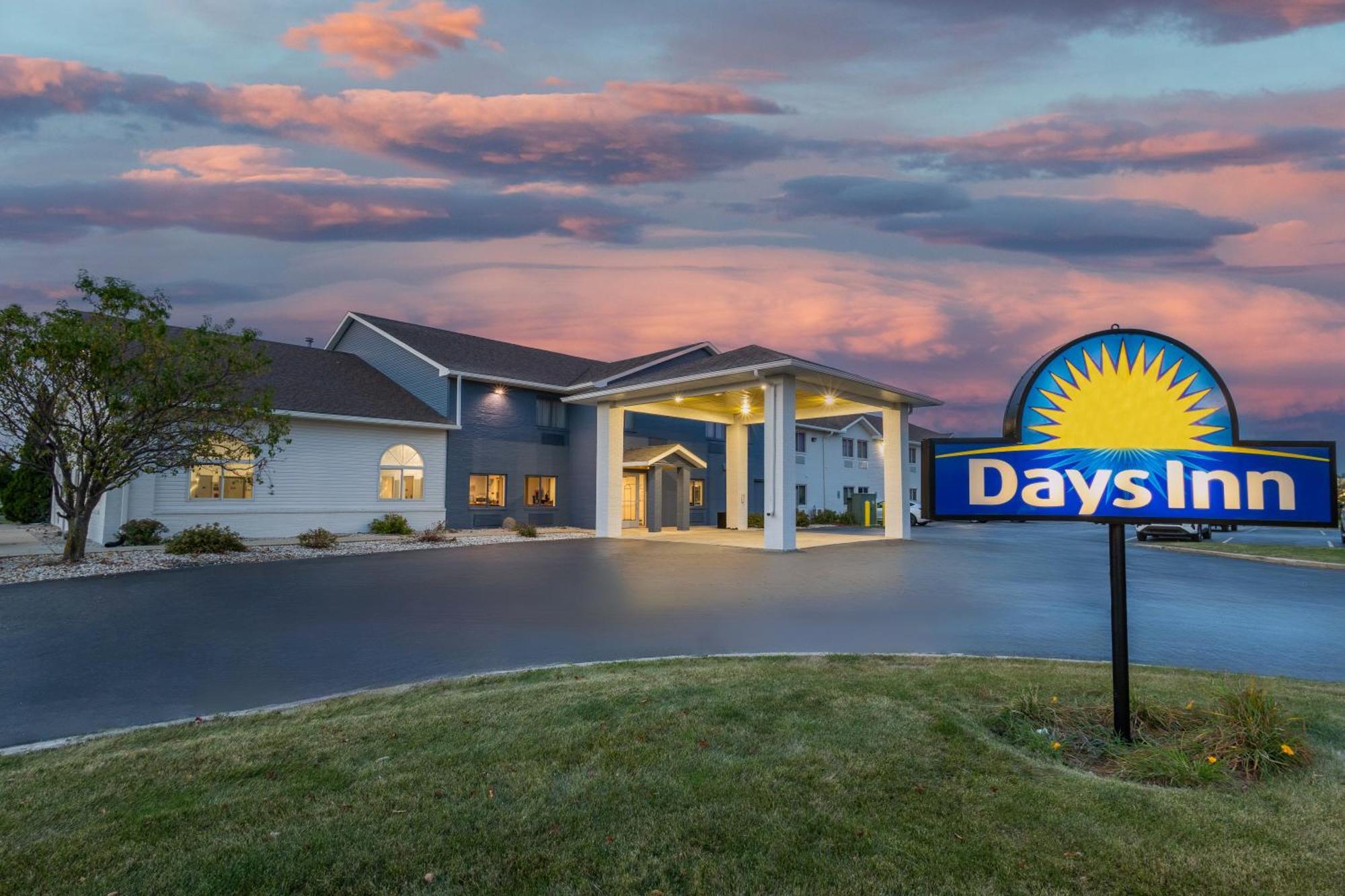 Days Inn By Wyndham Racine/Sturtevant Экстерьер фото